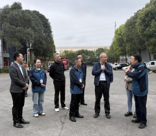 自贡高新区党工委副书记、管委会主任谢飞一行莅临东方物流 督导复工复产与安全生产